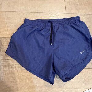 NIKE WOMENS PURPLE DRI FIT RUNNING SHORTS SMALL
